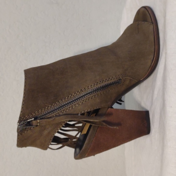 Dolce Vita Noralee Ankle Boots in Olive Nubuck. Size 7.5 EUC - Picture 12 of 15